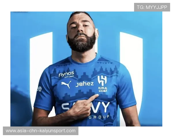 本泽马沙特新月表现令人惊叹，进攻锋线优势明显