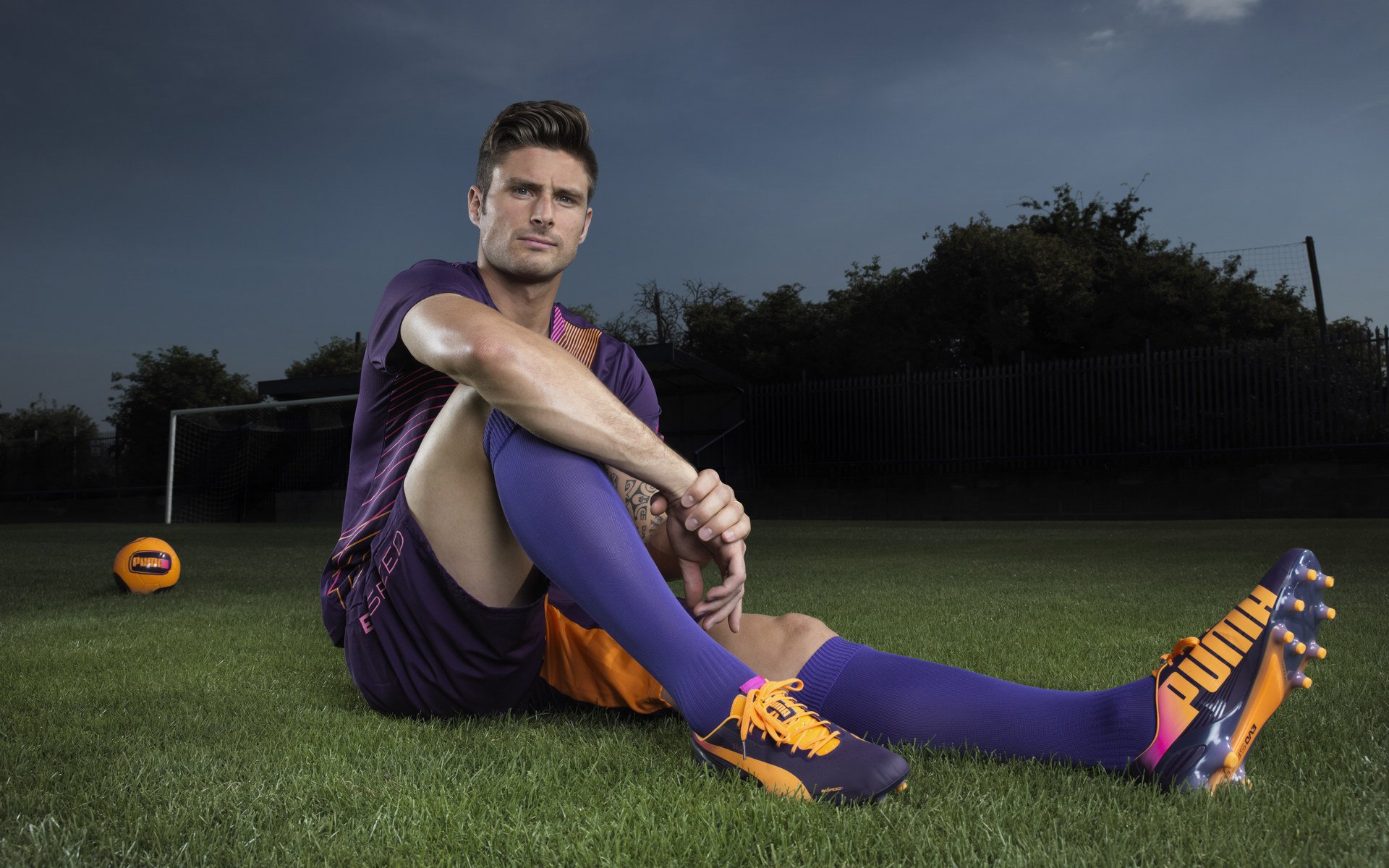 Kering-包装工再度获胜，四分卫精准传球助力，四分卫传球评分